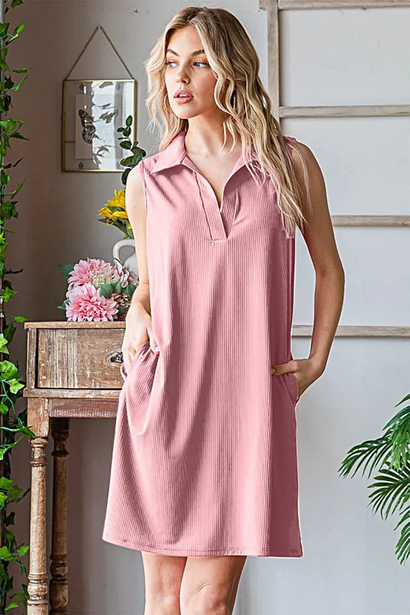 Chique mouwloze jurk met ribboordkraag in Heimish-stijl - stijlvolle en comfortabele mode voor elke gelegenheid.