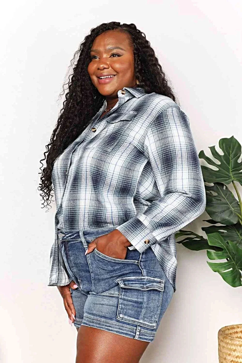 Chique overhemd van 100% polyester met ruitpatroon, verlaagde schouders, kraag en een relaxte pasvorm.