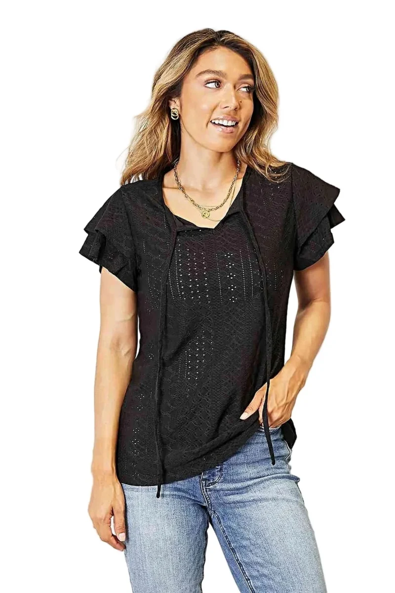 Elegante Double Take blouse met ruchesmouwen en een halslijn met oogjes.
