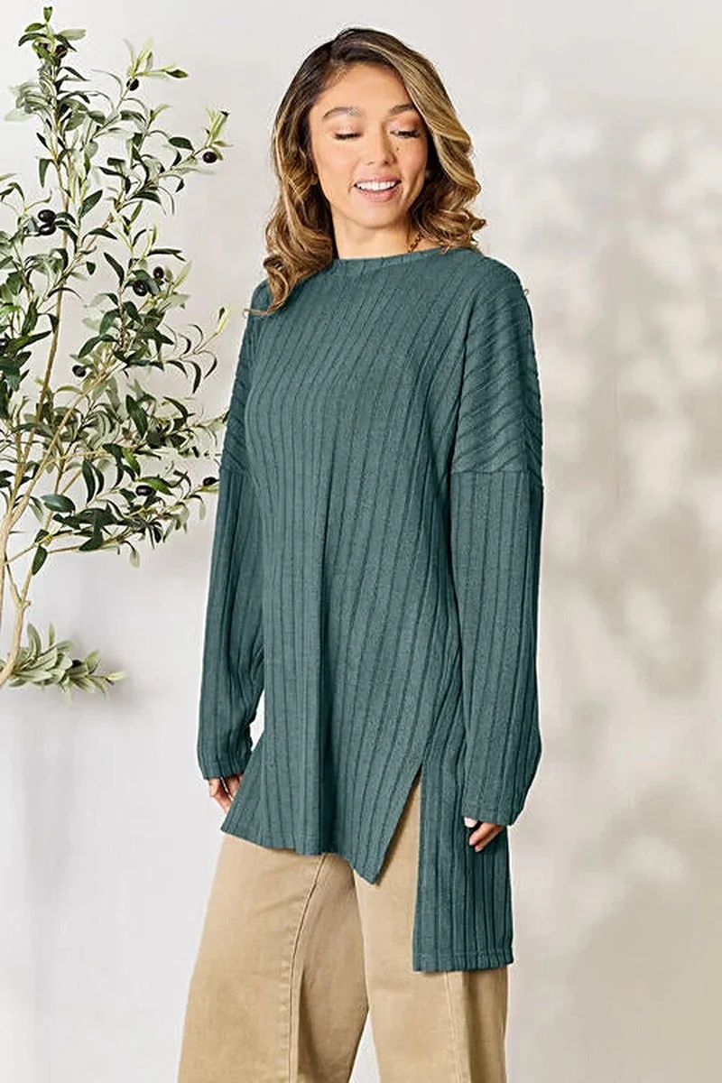 Chique top met lange mouwen en split, geribbeld - Basic Bae, verkrijgbaar in alle maten, ronde hals voor een moeiteloze stijl.