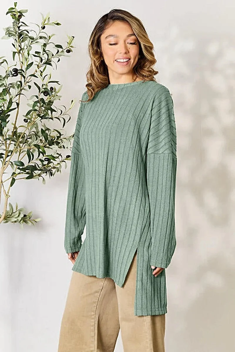 Chique top met lange mouwen en split, geribbeld - Basic Bae, verkrijgbaar in alle maten, ronde hals voor een moeiteloze stijl.