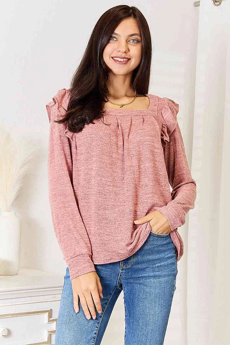 Elegante top met ruches op de schouders - T-shirt met vierkante hals en lange mouwen, ook verkrijgbaar in grote maten.