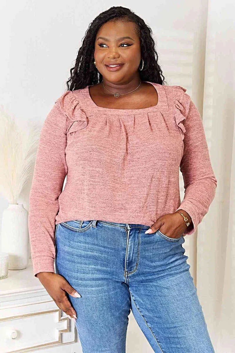Elegante top met ruches op de schouders - T-shirt met vierkante hals en lange mouwen, ook verkrijgbaar in grote maten.