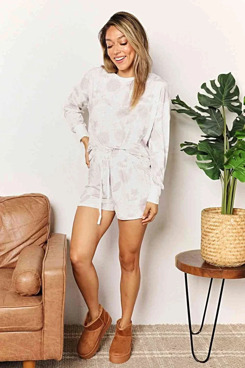 Bloemenprint loungewear set - Chique 2-delige set bestaande uit een top met lange mouwen en een short - Ook verkrijgbaar in grote maten