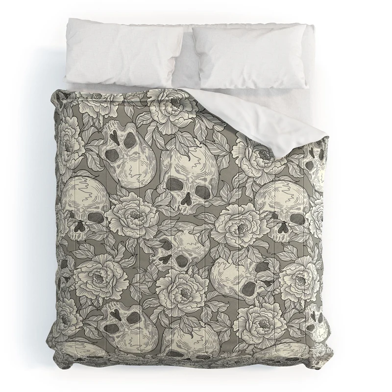 Skulls and flowers Comforter