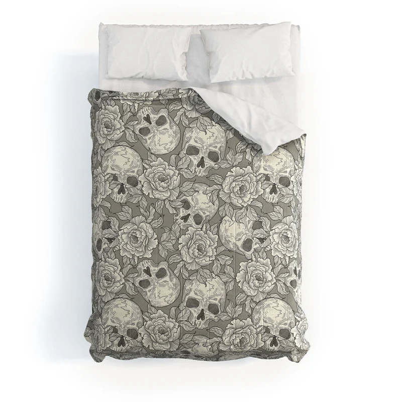 Skulls and flowers Comforter