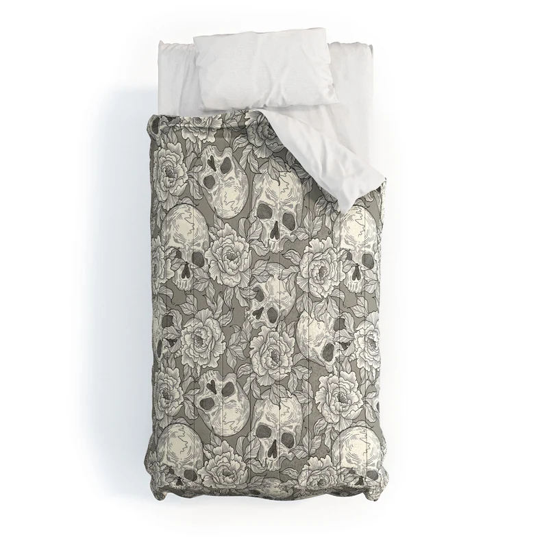 Skulls and flowers Comforter
