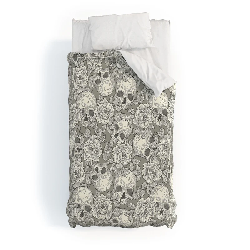 Skulls and flowers Duvet Cover