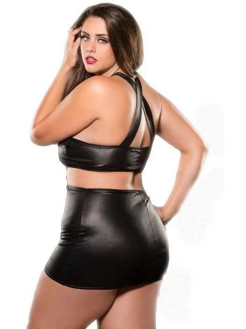Luxe zwarte mini-jurk met ronde hals en gekruiste bandjes op de rug van Allure Lingerie