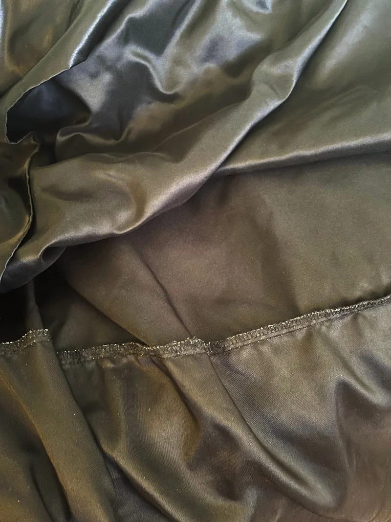 Luxe, op maat gemaakte satijnen beddengoedset voor bruidsbedden - Kingsize - California Kingsize, kies uw kleur en dikte.