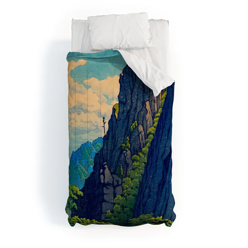 Hasui Sansen Cliff on Kongo Mountain Comforter