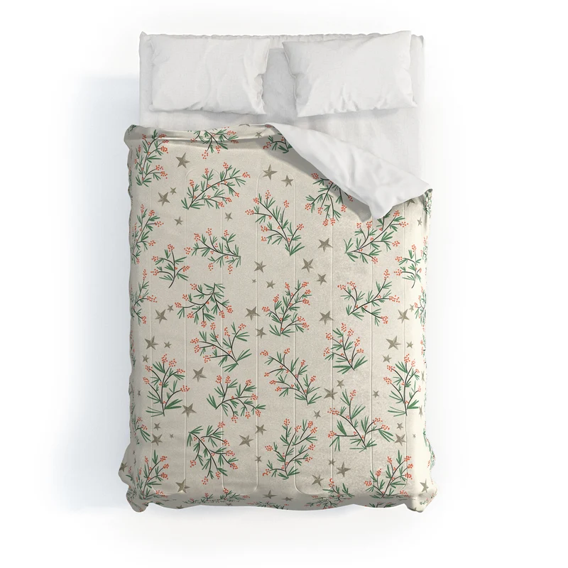 Traditional christmas pine branches cream pattern Comforter