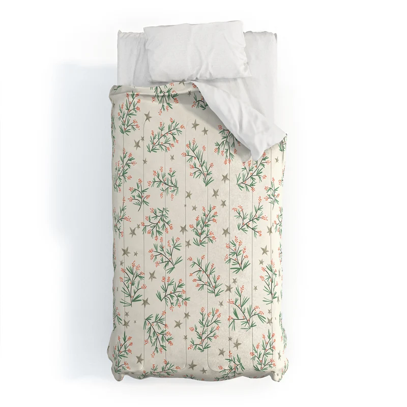 Traditional christmas pine branches cream pattern Comforter
