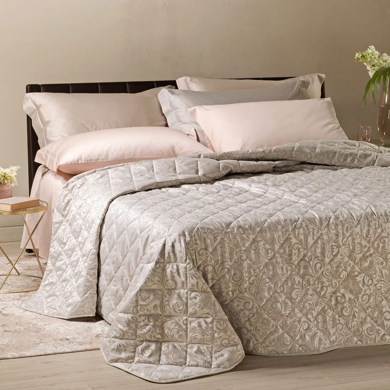Copriletto Primaverile astoria in Raso Jacquard 80 gr/mq