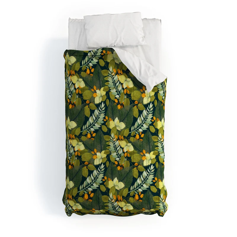 Autumn Leaves Botanical Pattern Comforter
