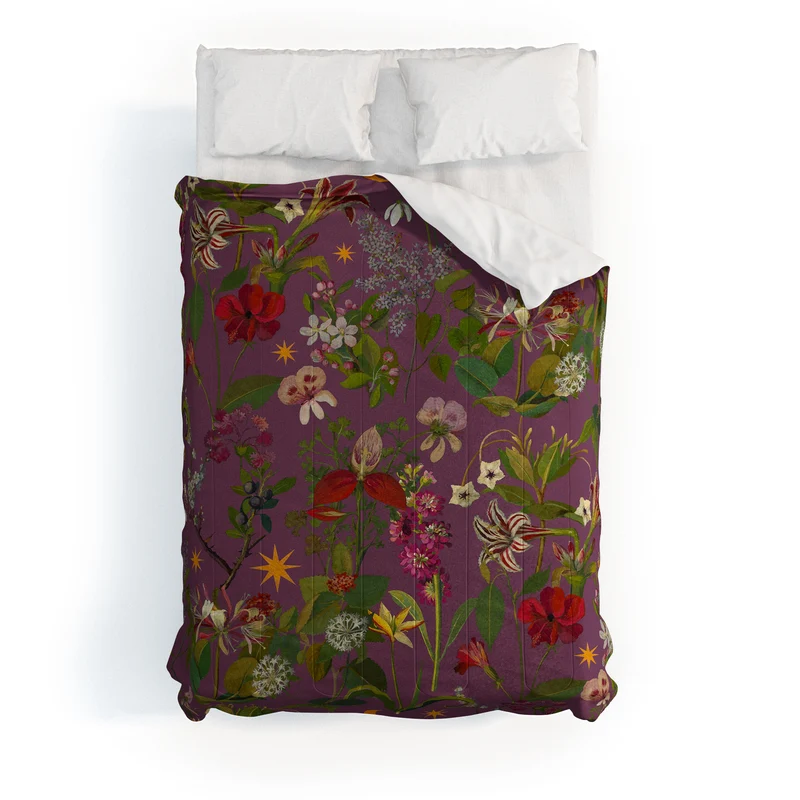 Amryllis Star Wine Comforter