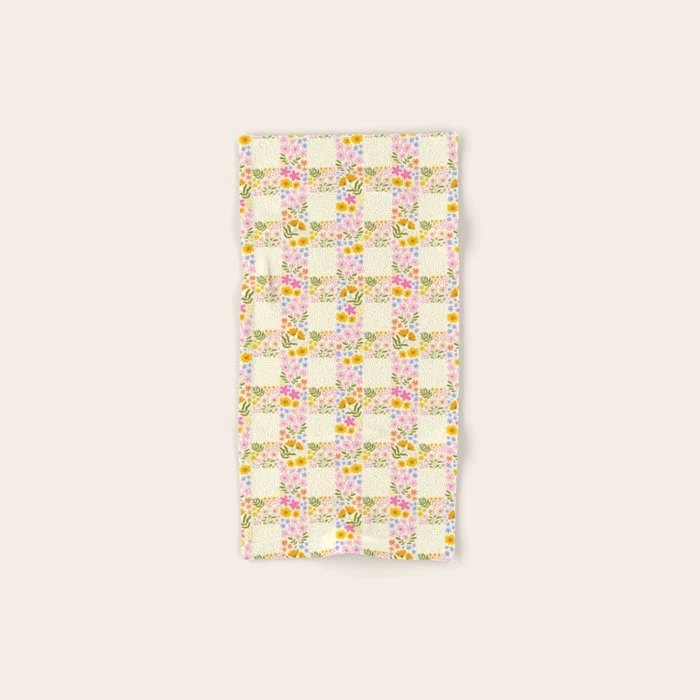 Vintage geometric flower art pattern Bath Towel