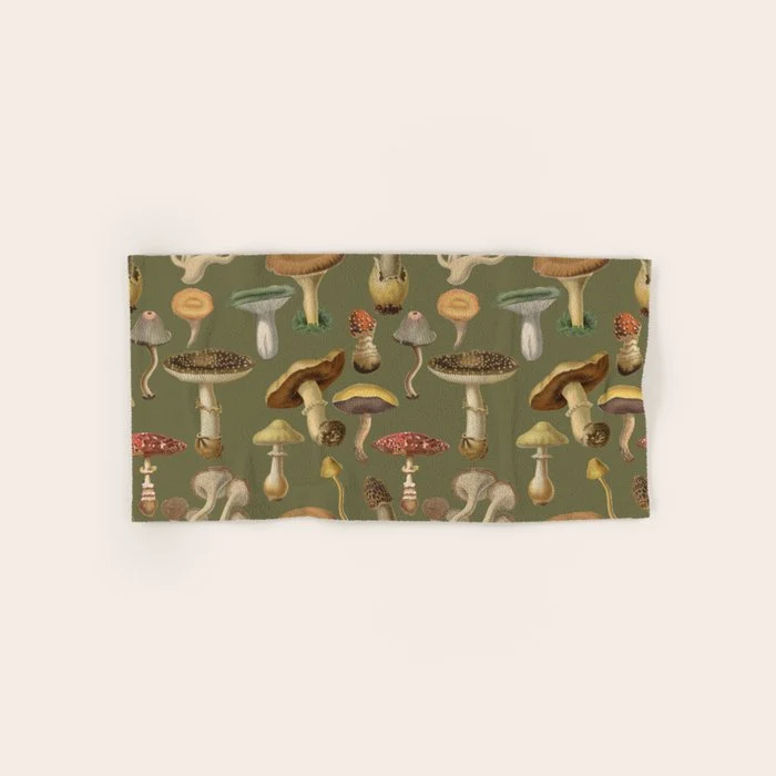 Forest Mushroom Goblincore Aesthetic Pattern - Lichen Green Bath Towel