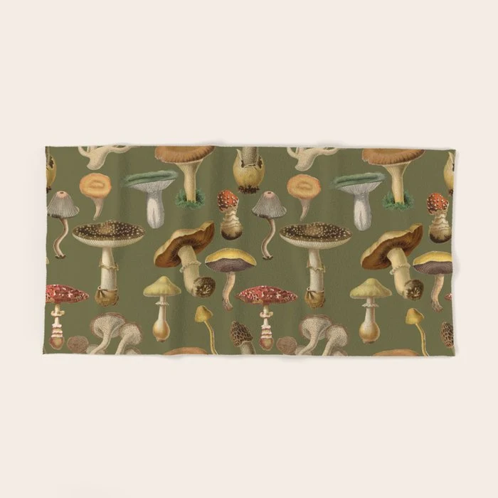 Forest Mushroom Goblincore Aesthetic Pattern - Lichen Green Bath Towel